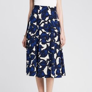 Banana Republic 00P Blue floral print skirt